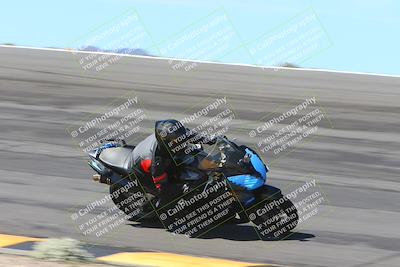 media/Mar-25-2024-Moto Forza (Mon) [[8d4319bd68]]/4-Novice Group/Session 3 (Bowl)/